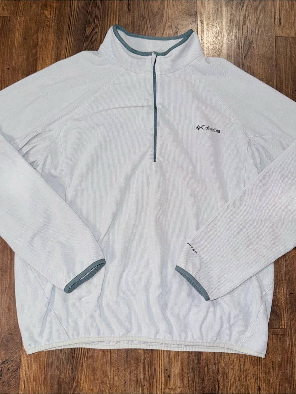 Columbia Light Gray Half-Zip Fleece Pullover with Dark Trim - Picture 2 of 10